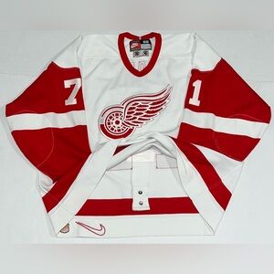 Vintage 90s Detroit Red Wings Wendel Clark Nike Jersey Authentic 56 Strap